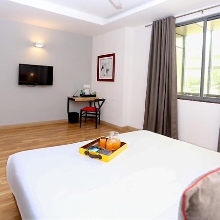 Oyo Townhouse 012 Kaushambi Metro Ghaziabad Hotel Luaran gambar